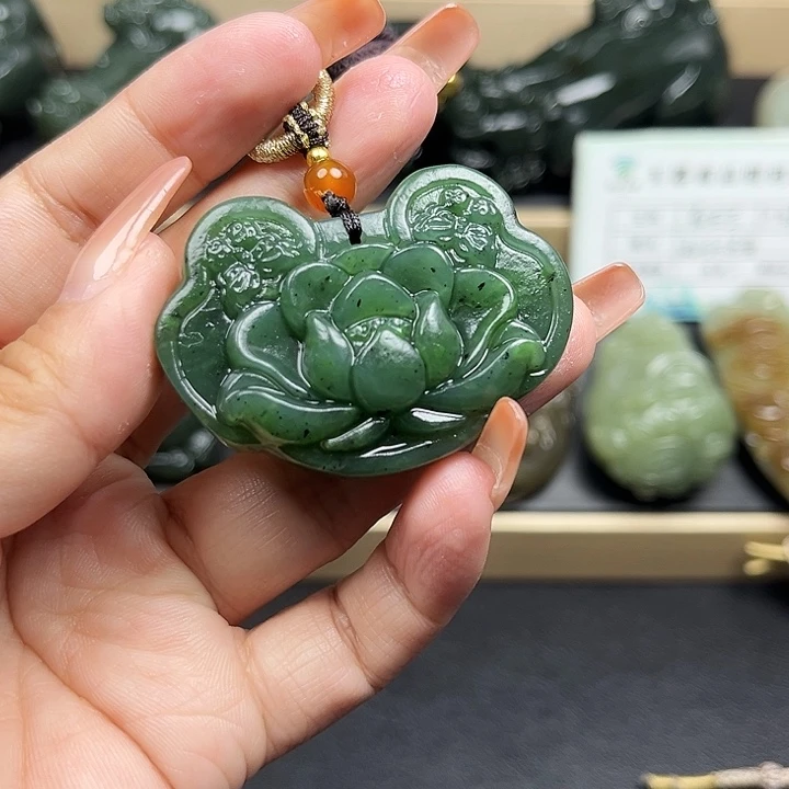 颈饰未镶嵌和田玉