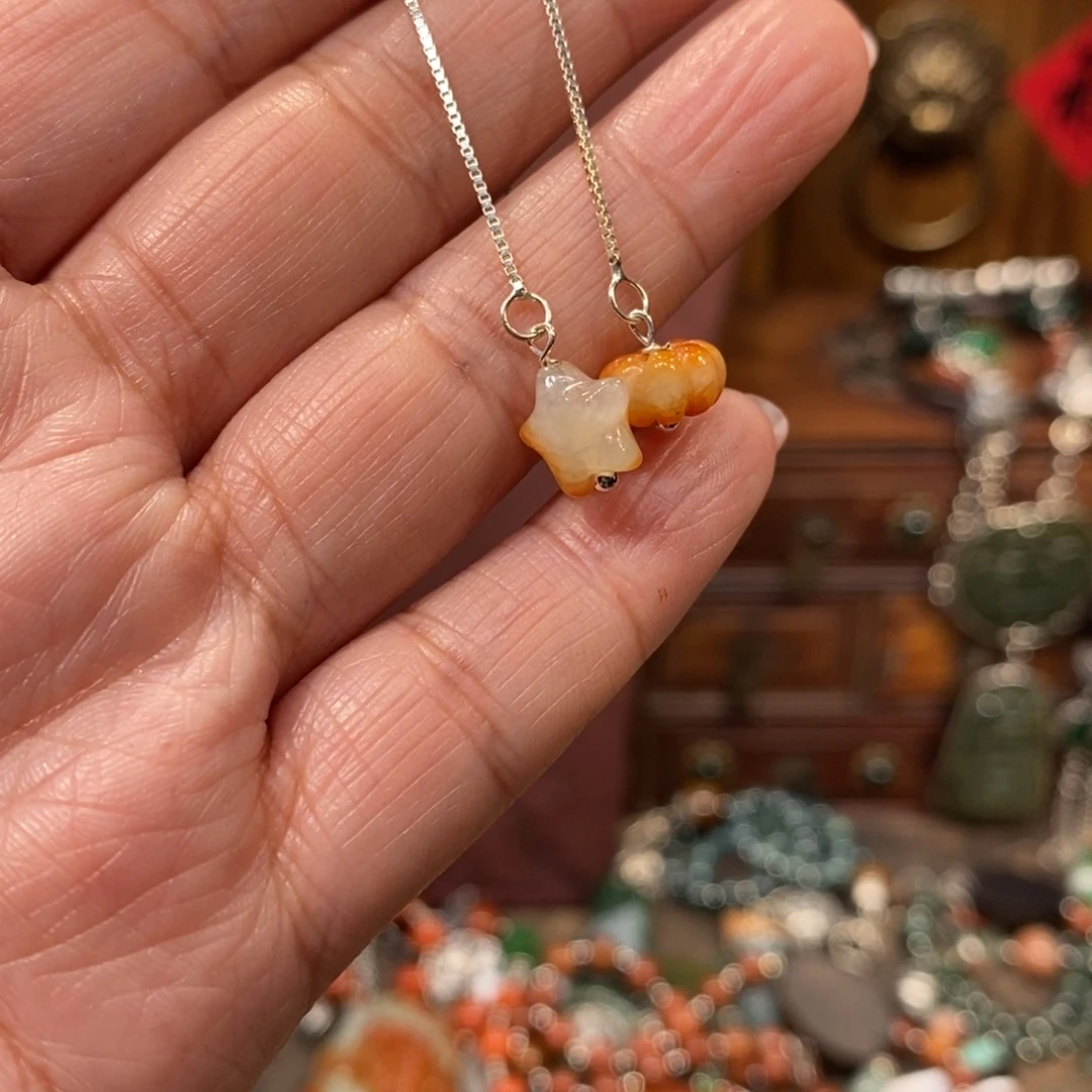 翡翠吊坠(赠链)未镶嵌