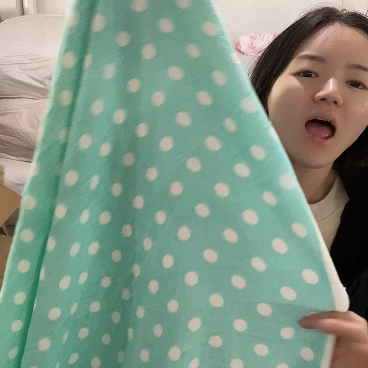 绿色波点浴巾布料150*200