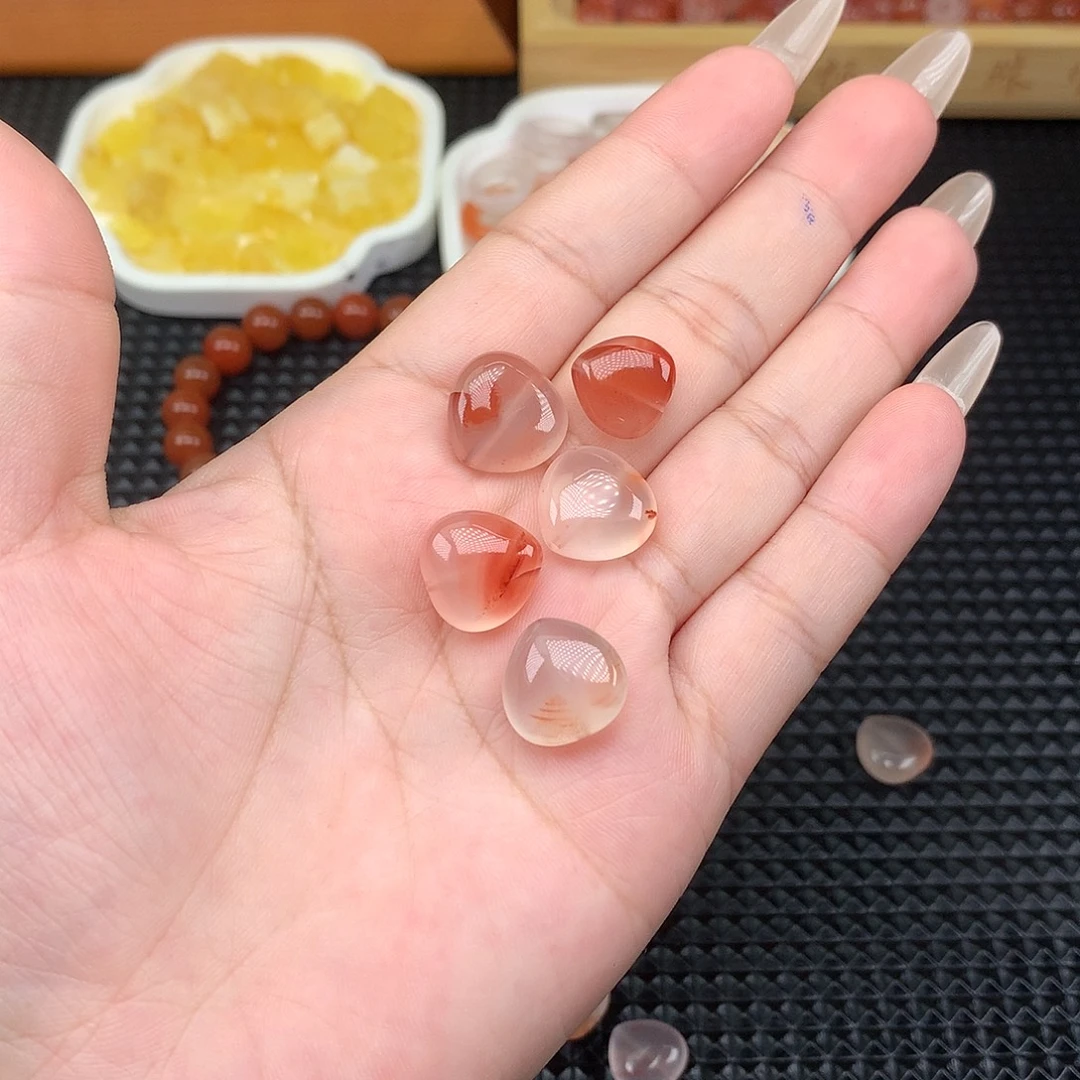 南红玛瑙未镶嵌吊坠(不含链)多样性