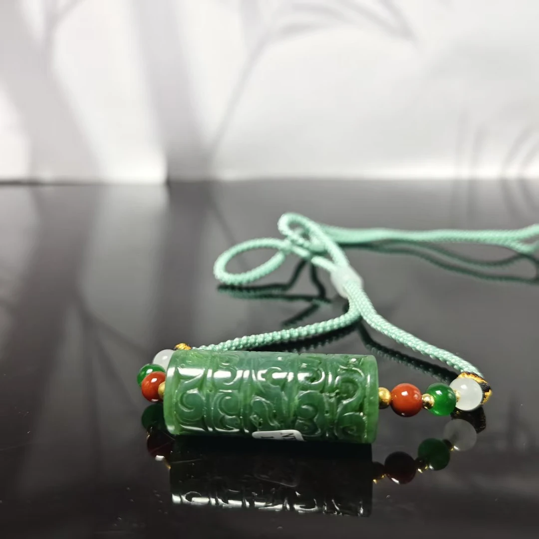 Q和田玉路路通吊坠2498