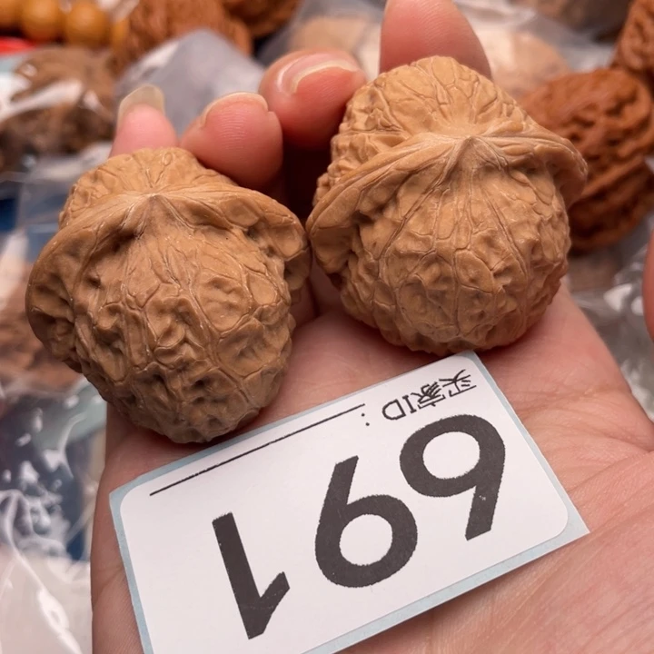 文玩核桃吊坠核桃