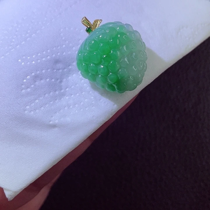 翡翠18K金镶嵌颈饰翡翠