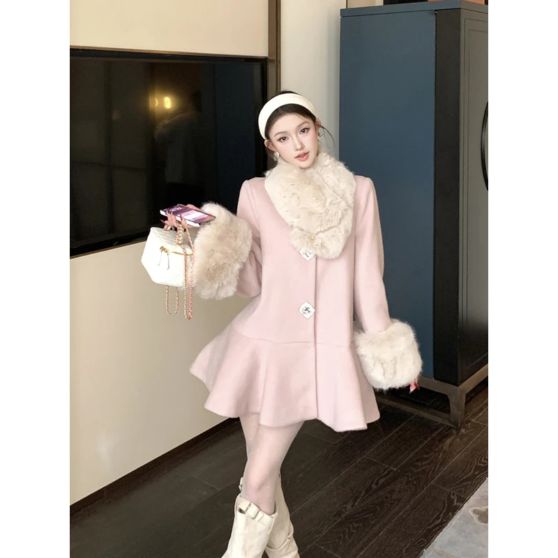法式气质别致千金感毛领斗篷荷叶摆宽松显瘦呢子大衣外套连衣裙女