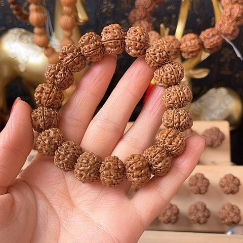 金刚菩提吊坠不*道16六瓣