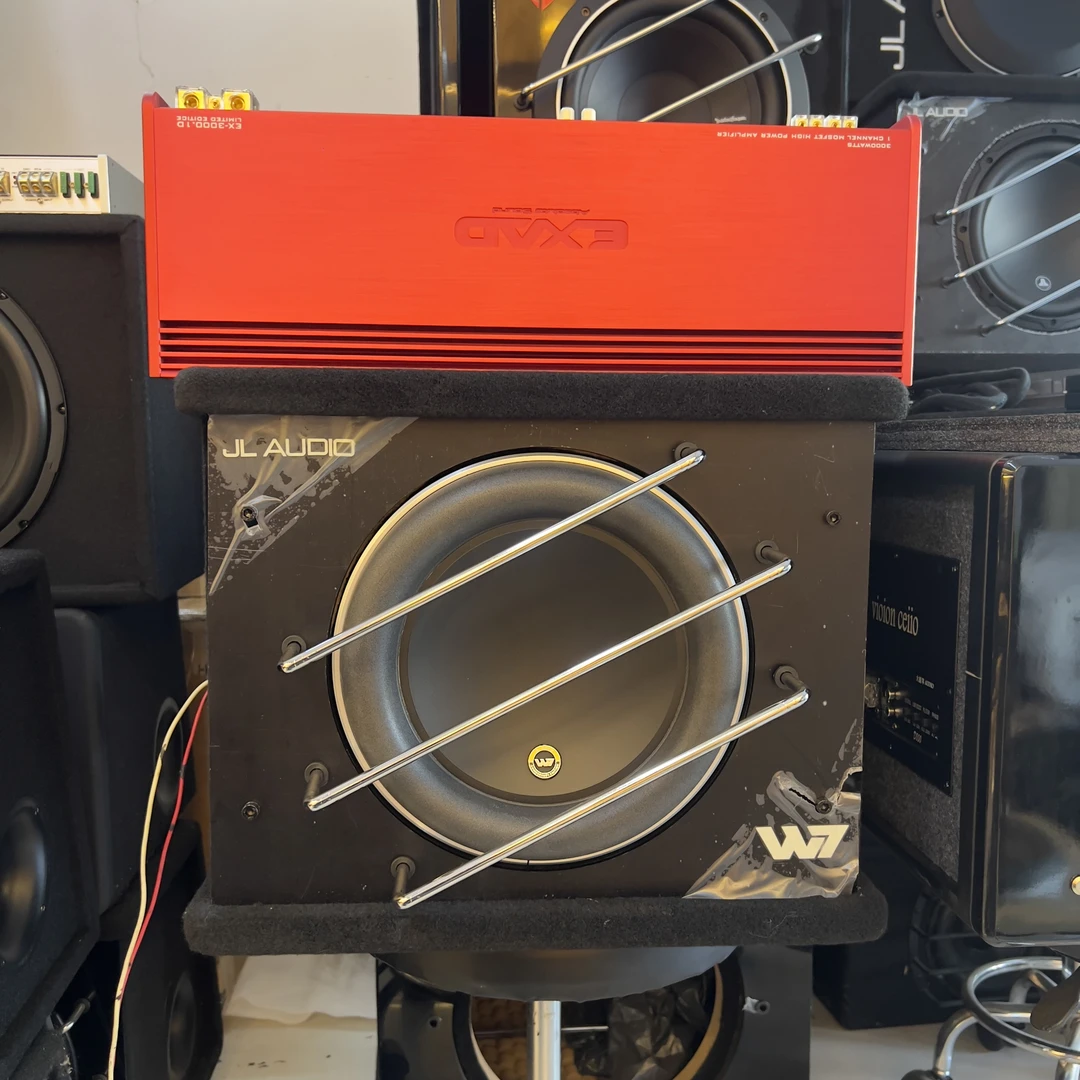 汽车音响升级改装美国捷力10W7无源低音炮高级定制箱搭配EXAD功放