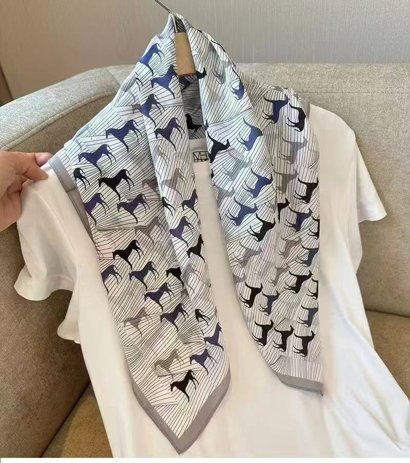 真丝双绉！【队列马儿】65尺寸时尚百搭 100%桑蚕丝丝巾中方巾