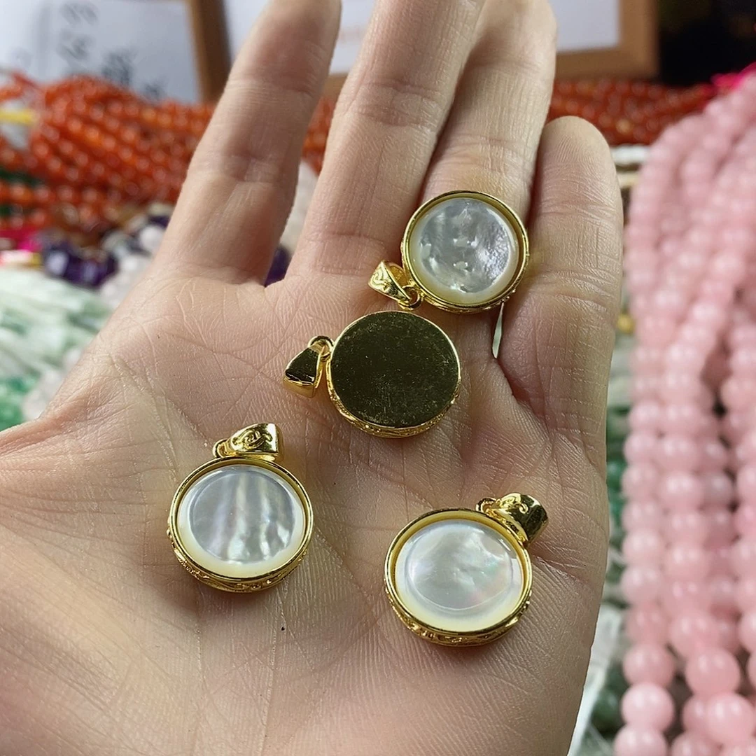 玛瑙/玉髓珠宝半成品合金一个保色保蝶贝吊坠圆形