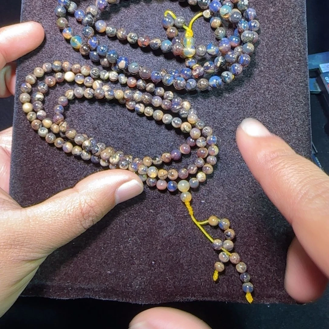 琥珀未镶嵌裸石琥珀