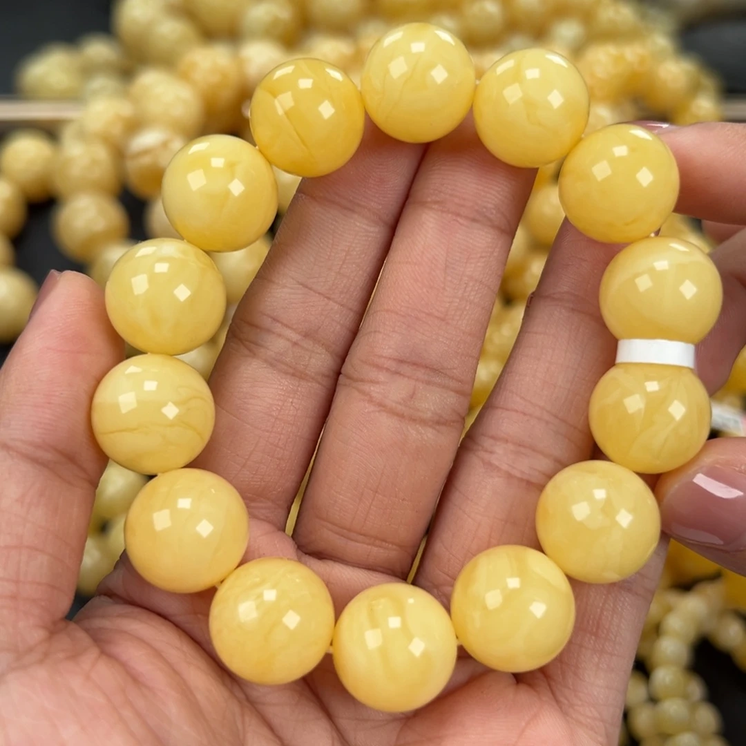 琥珀未镶嵌手链28.6克