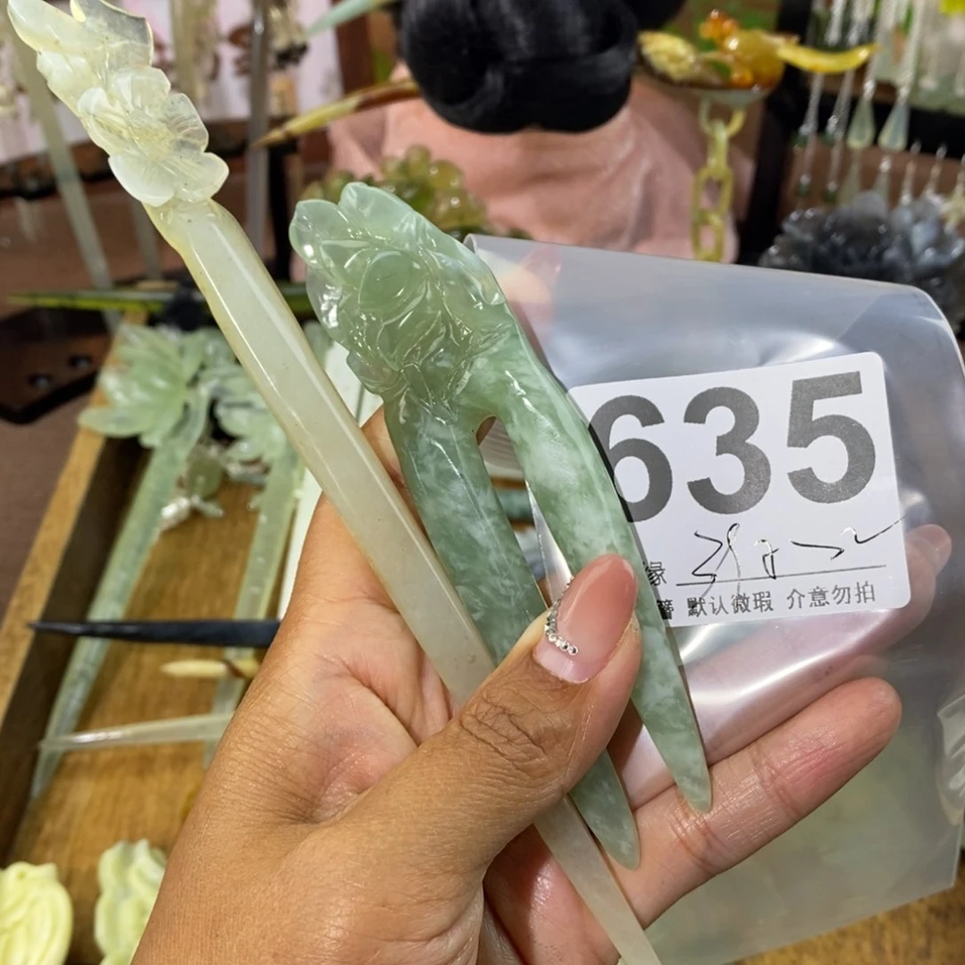 蛇纹石玉未镶嵌发饰云***
