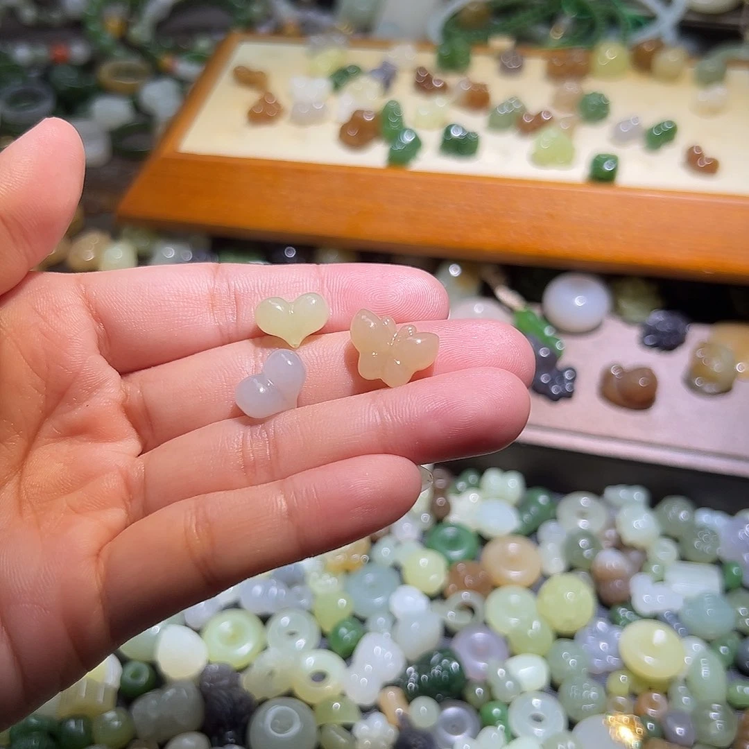 和田玉未镶嵌珠宝半成品