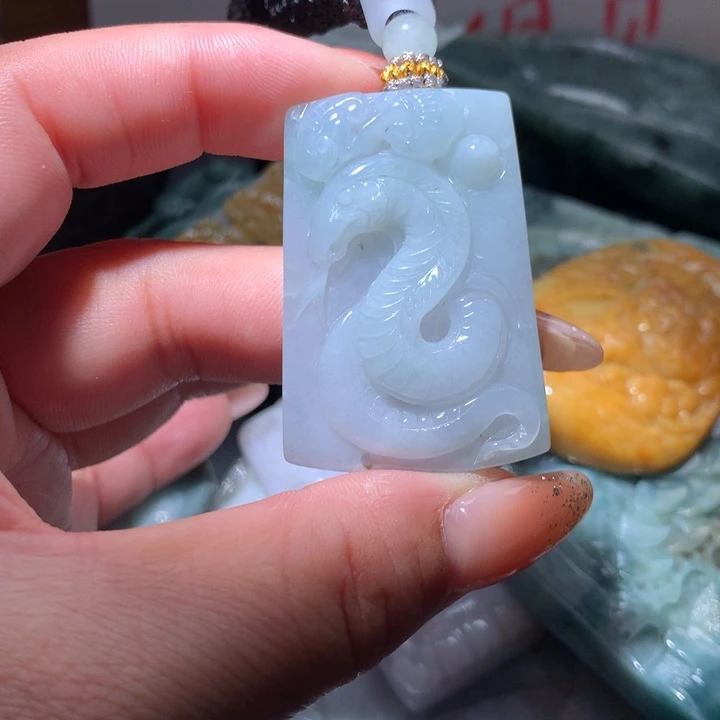 翡翠未镶嵌颈饰保真天然A货翡翠