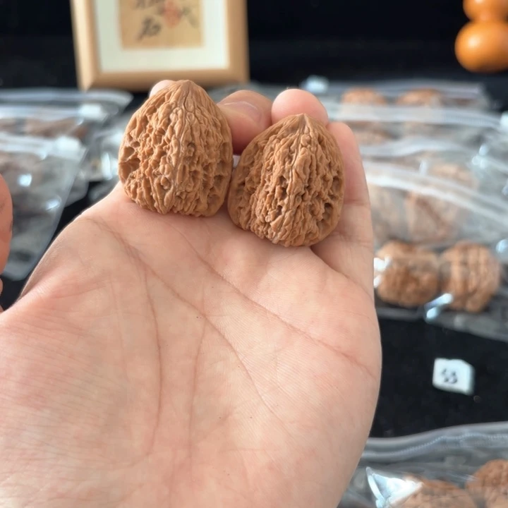 文玩核桃吊坠摩*隆南将 浮黄