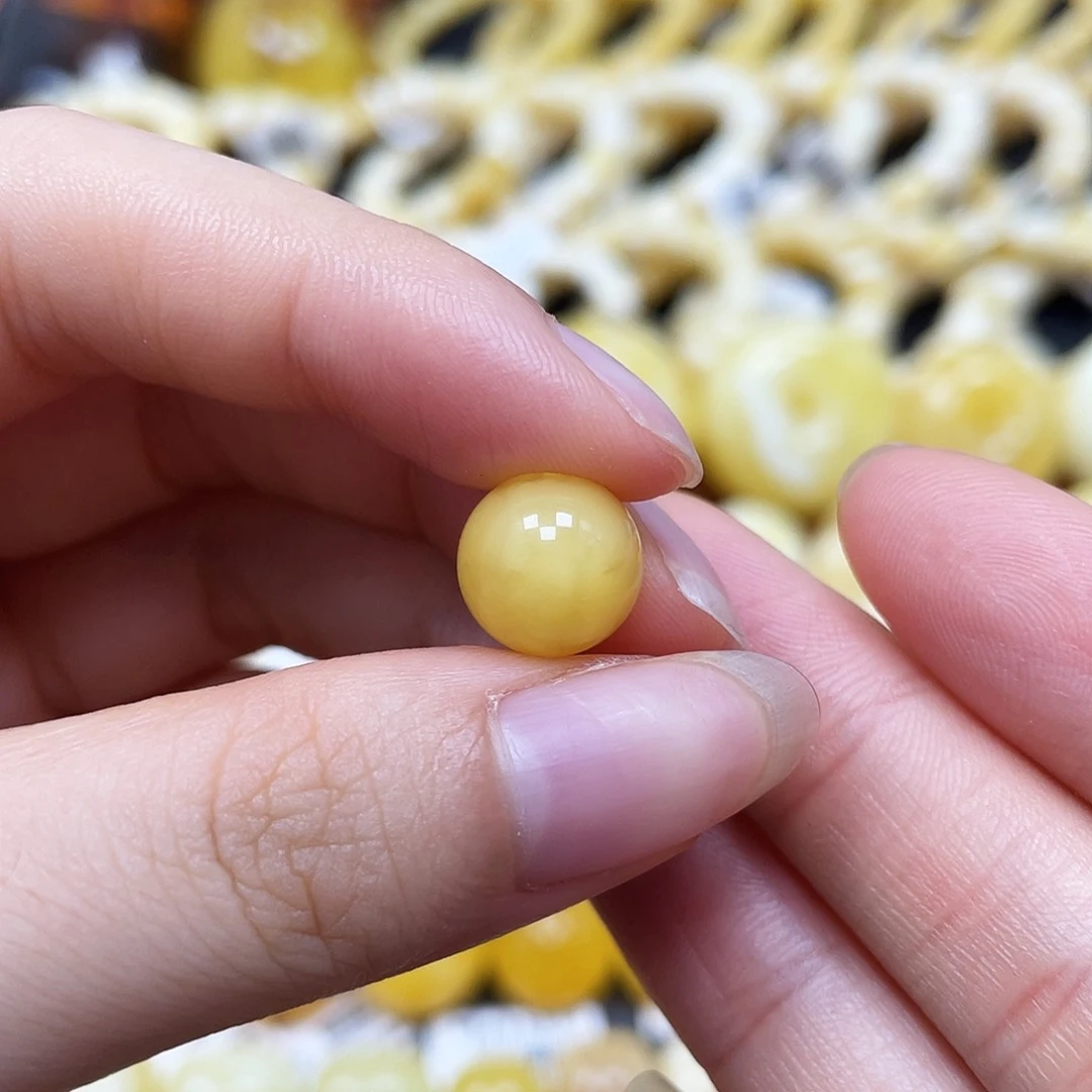 未镶嵌蜜蜡裸石圆珠10.5mm瑕