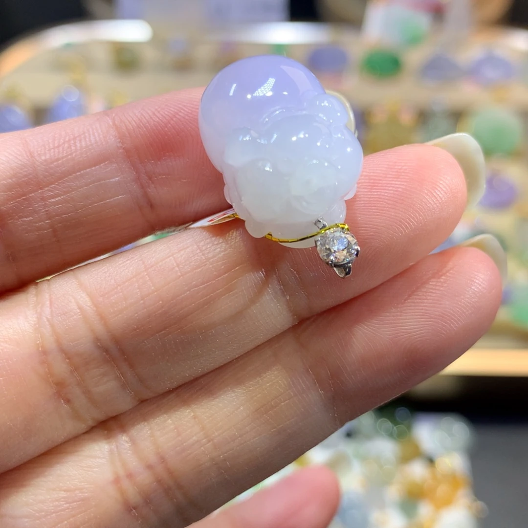 翡翠18K金镶嵌颈饰