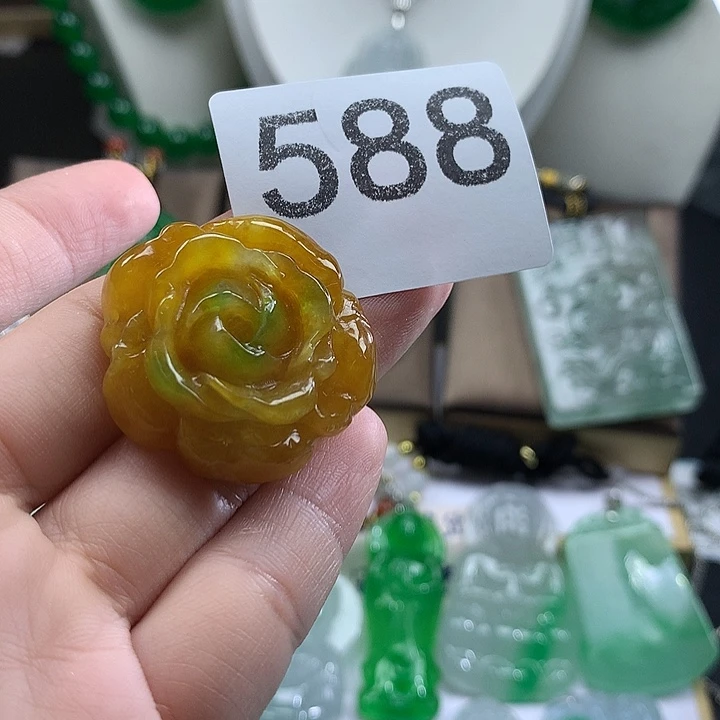 吊坠(赠链)未镶嵌翡翠