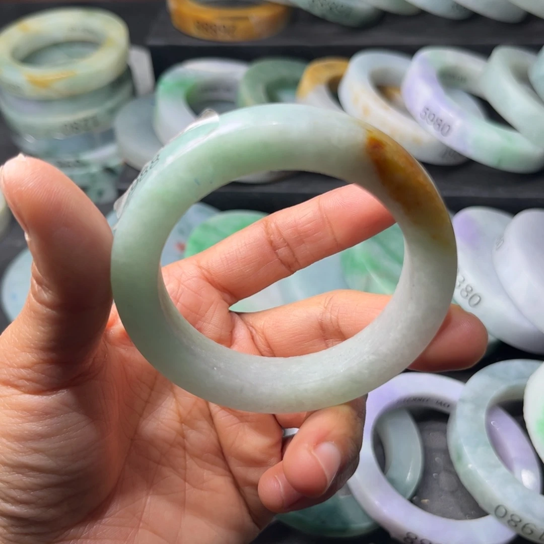 定制翡翠手镯未镶嵌