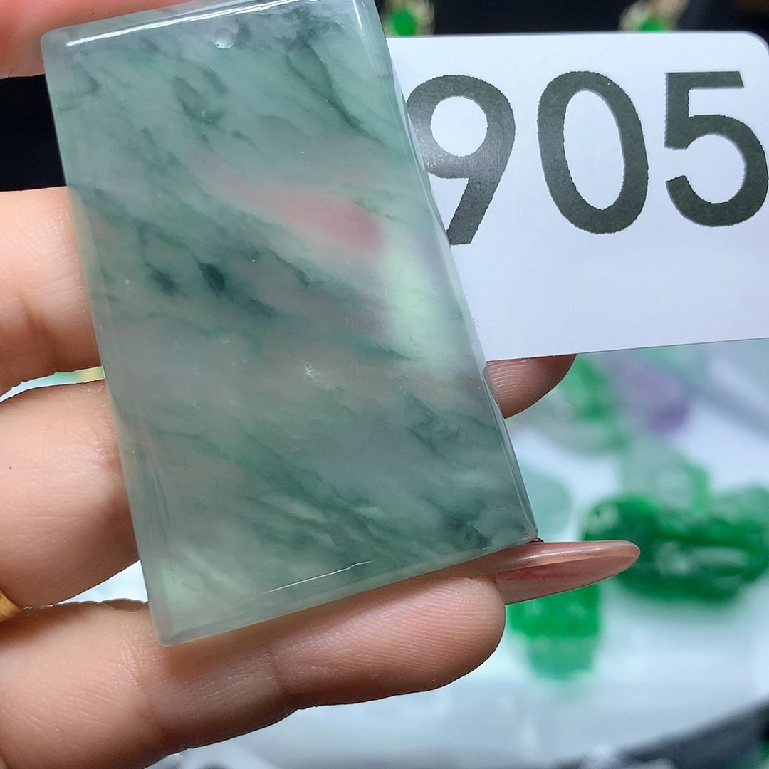 翡翠吊坠(赠链)未镶嵌