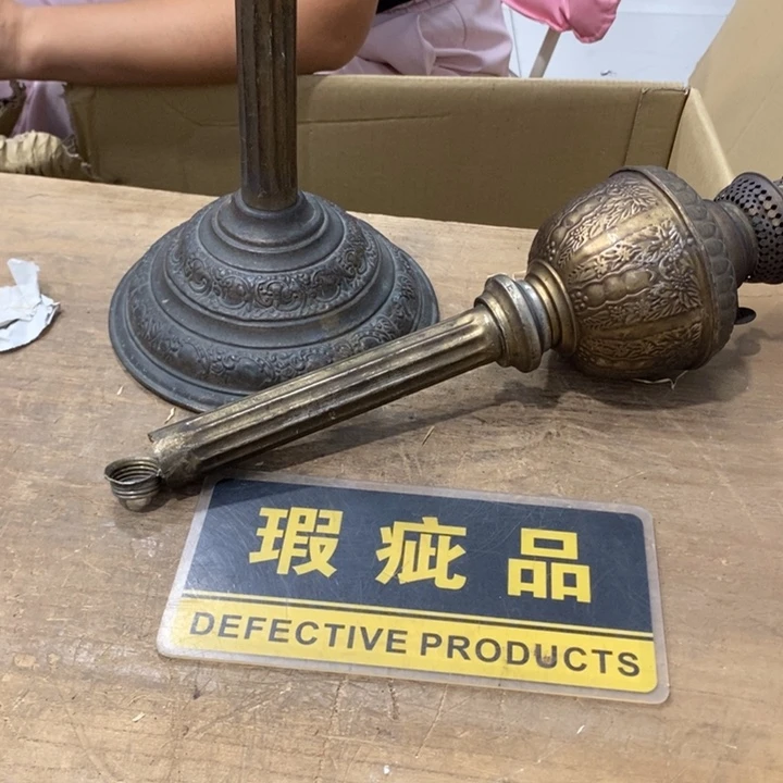 嘎****中古品有微瑕，谨慎入手