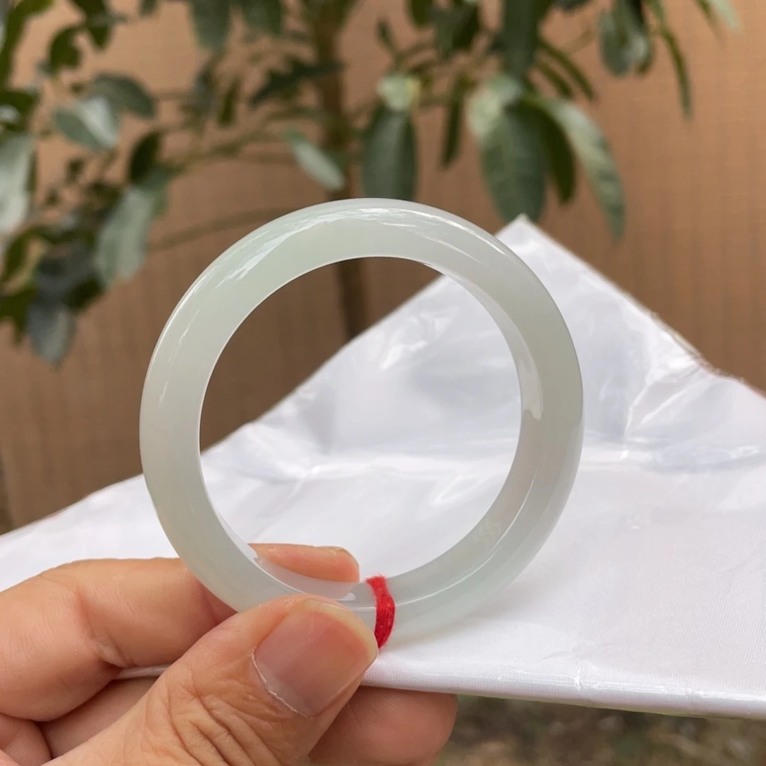 翡翠未镶嵌手镯56.8糯冰晴水种老肉细起胶