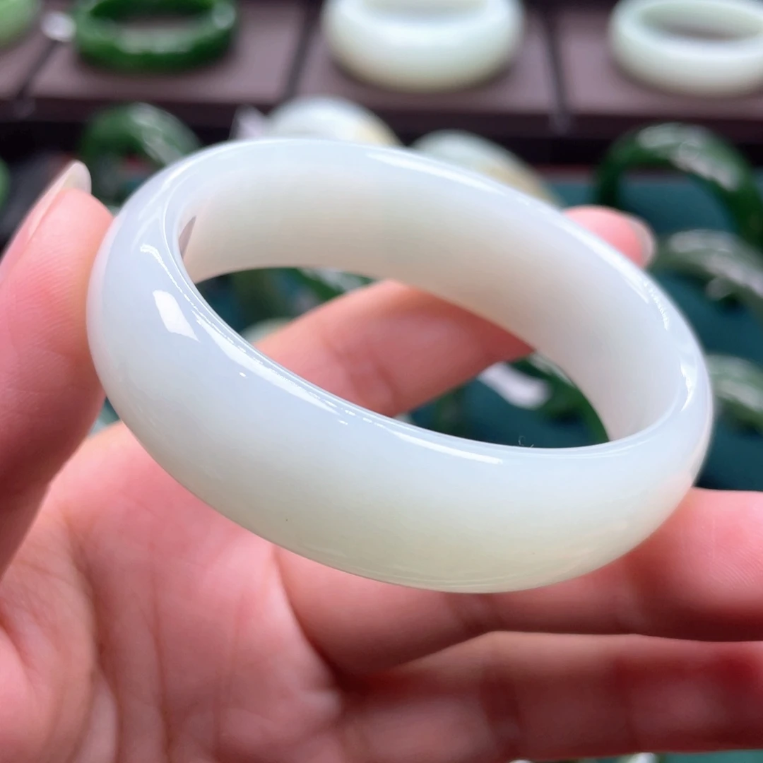 和田玉未镶嵌手镯5152