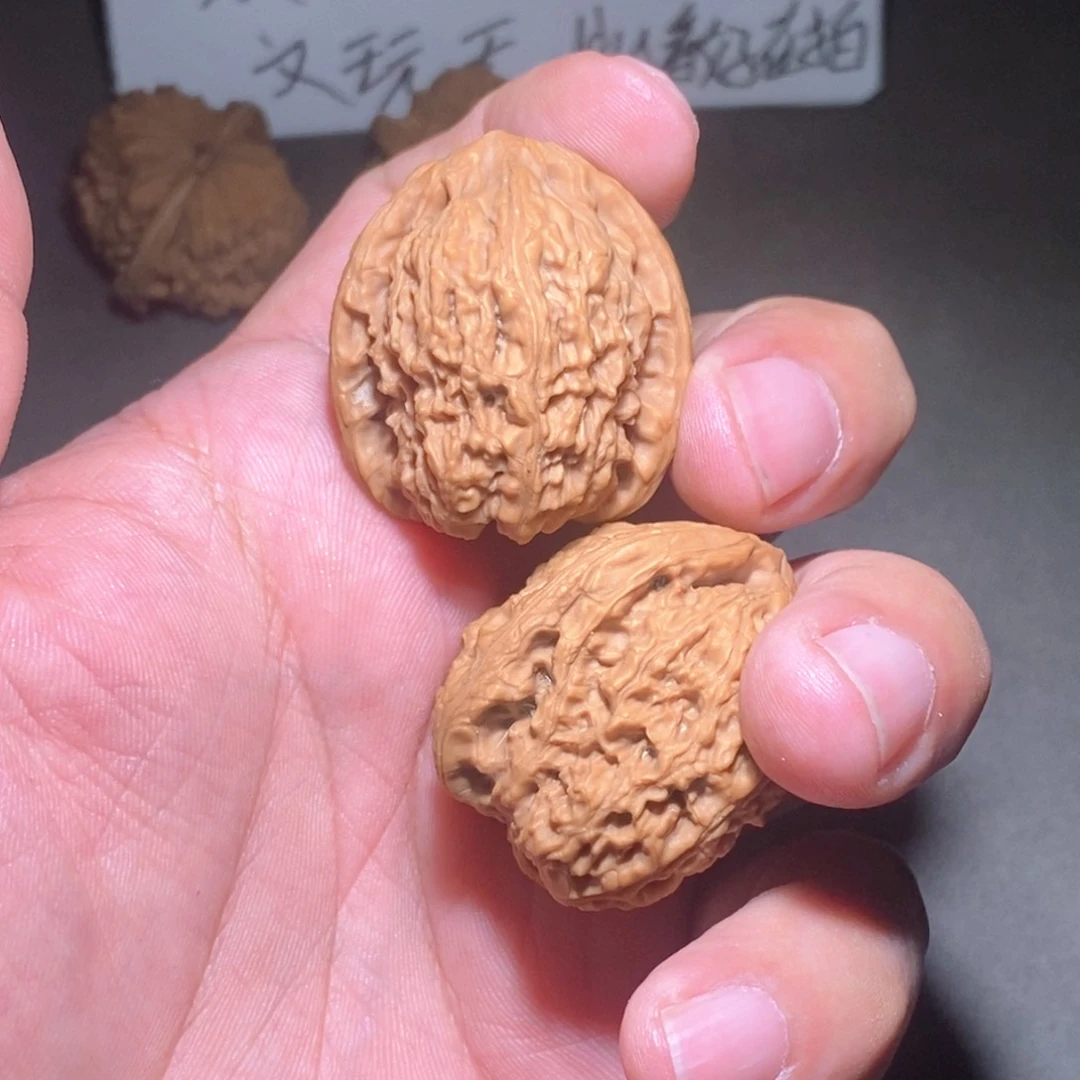 文玩核桃把件南疆石