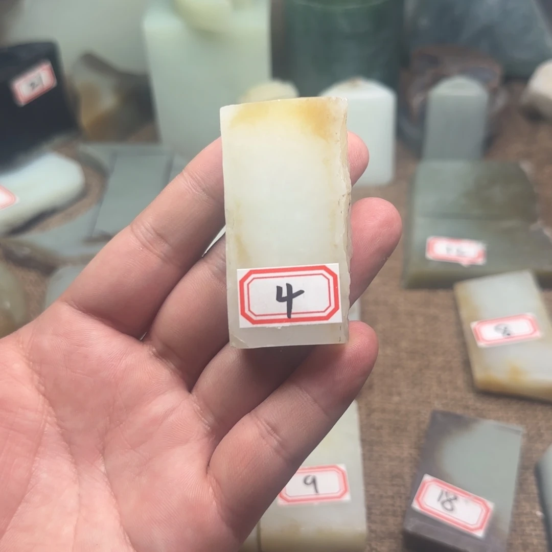 一***航和田玉（糖玉）未镶嵌珠宝奇石