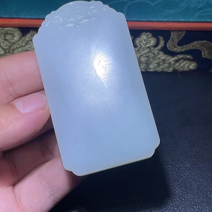 N***n颈饰未镶嵌和田玉CC