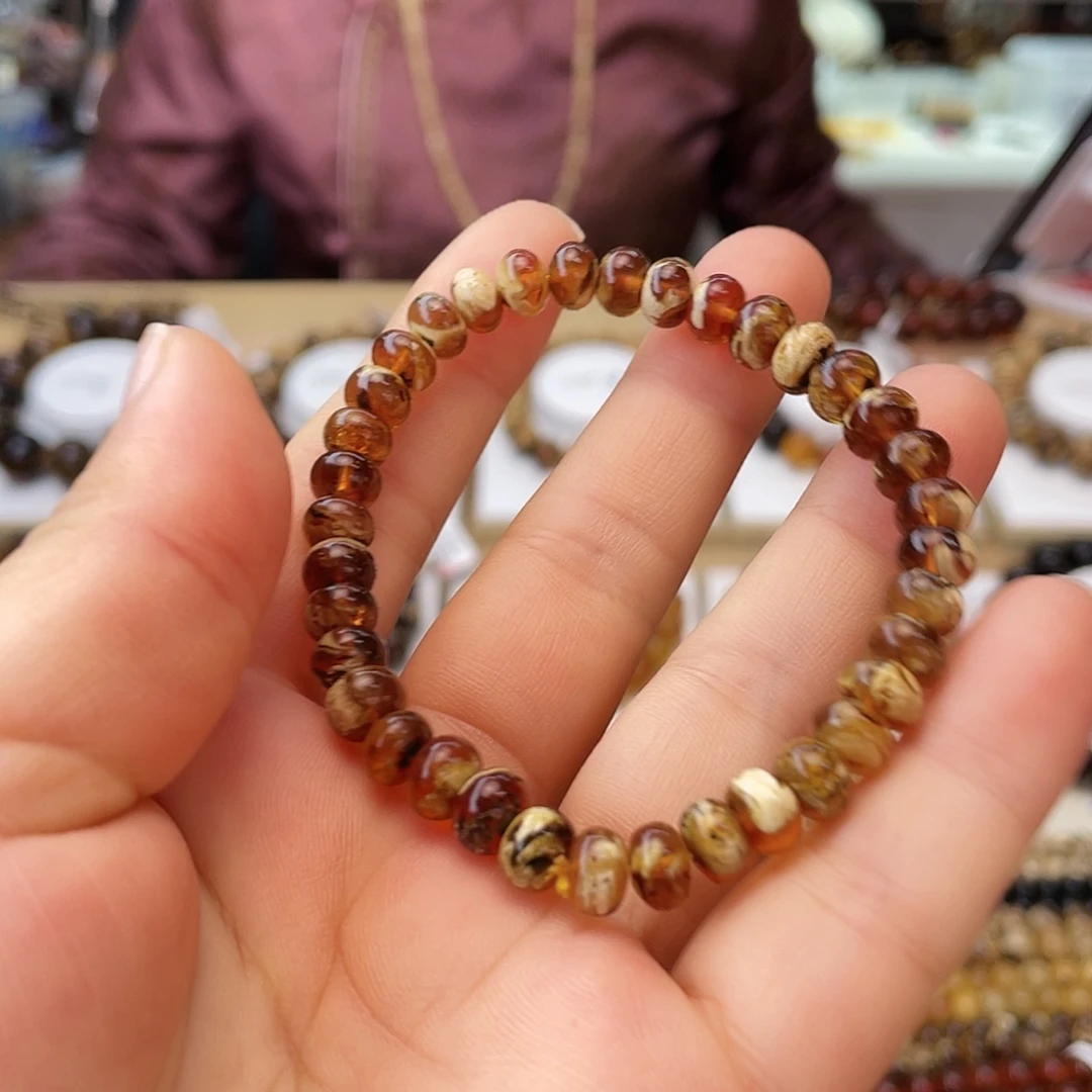 小***猫琥珀未镶嵌裸石七