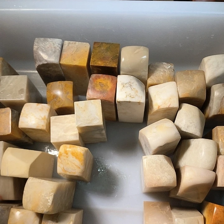 巴林石印石小*巴林石雕刻艺术品