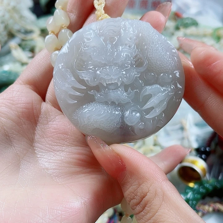 颈饰未镶嵌和田玉