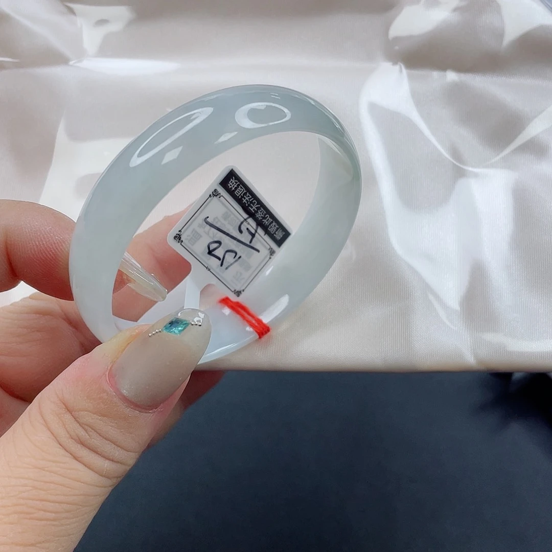 未镶嵌手镯翡翠124