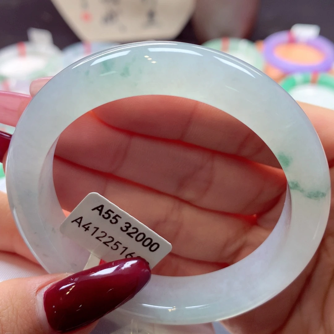 翡翠手镯未镶嵌正圈10号66