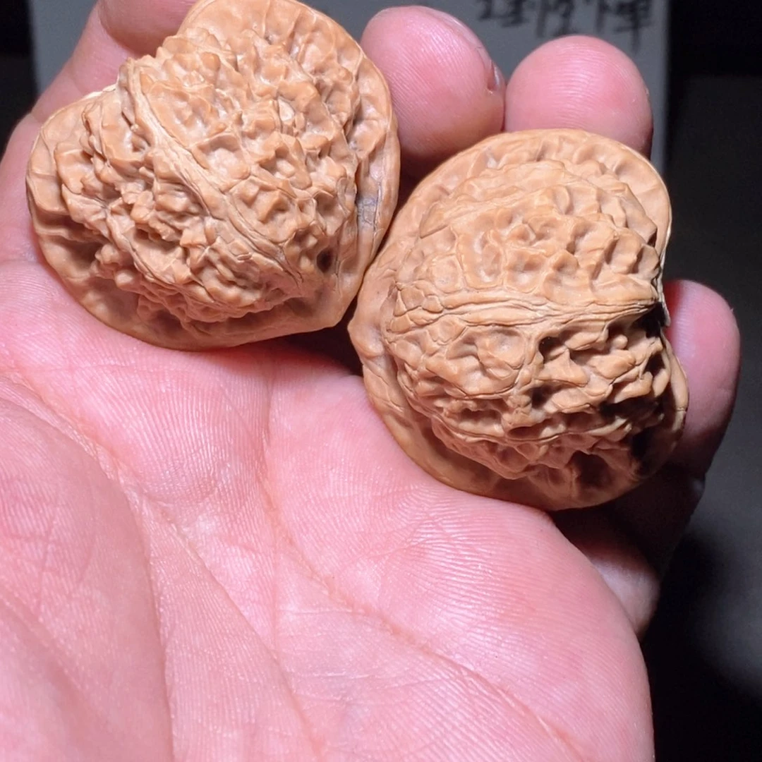 文玩核桃把件宫灯
