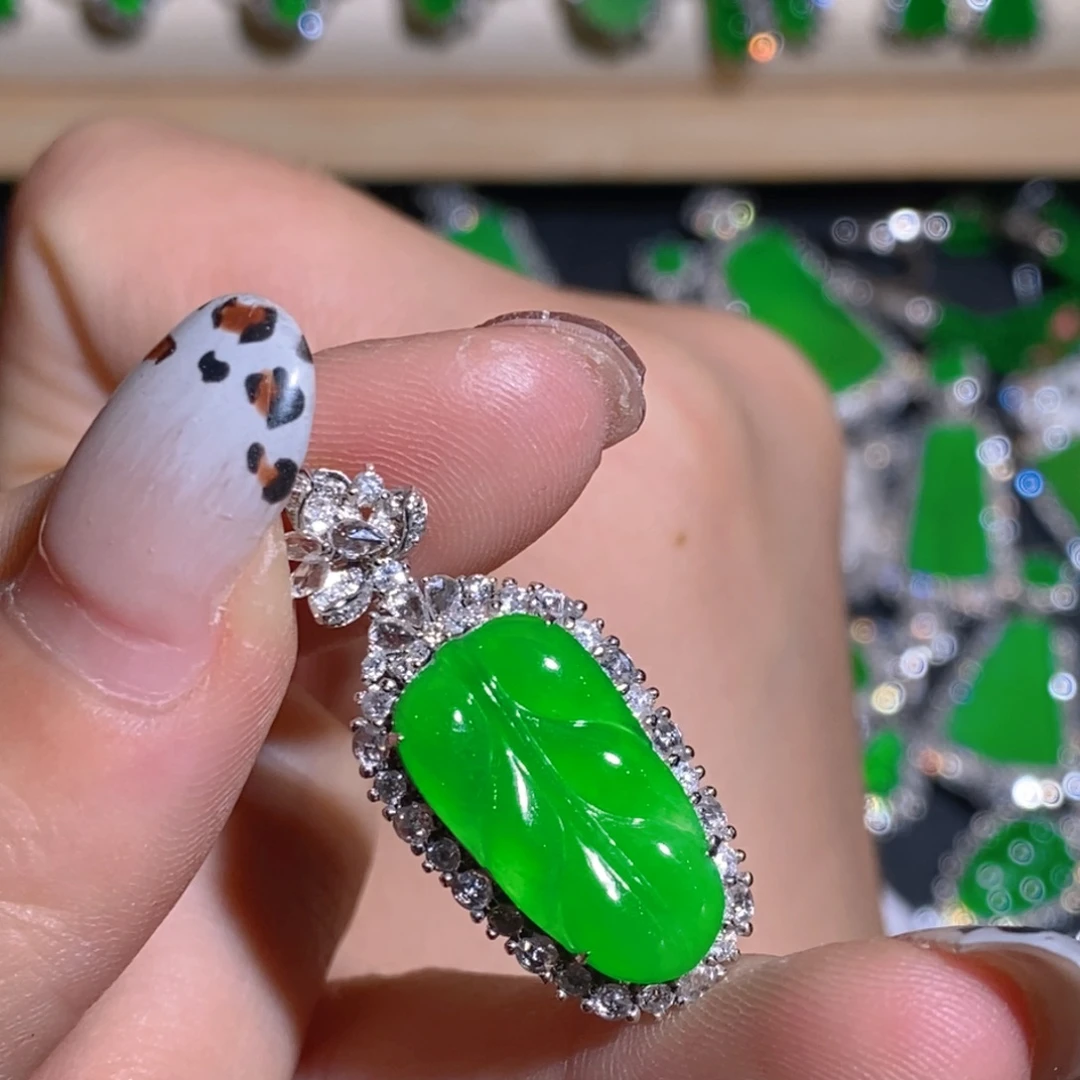 翡翠18K金镶嵌吊坠(不含链)