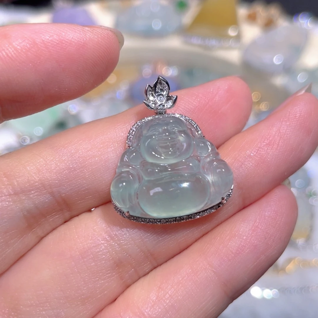 翡翠18K金镶嵌颈饰翡翠