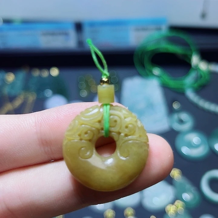 颈饰未镶嵌翡翠翡翠