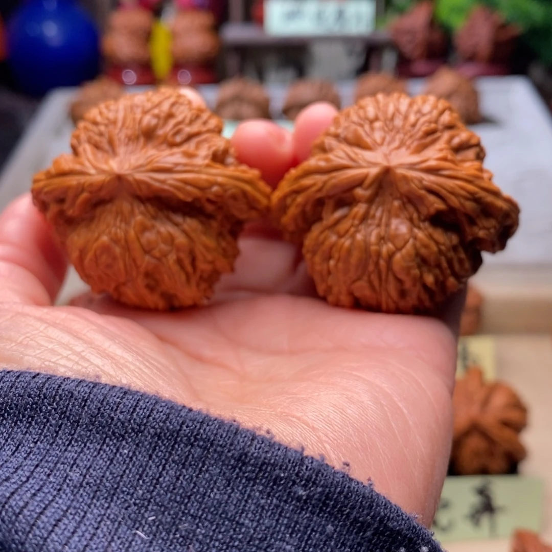 龙***。文玩核桃把件球疆不退不换