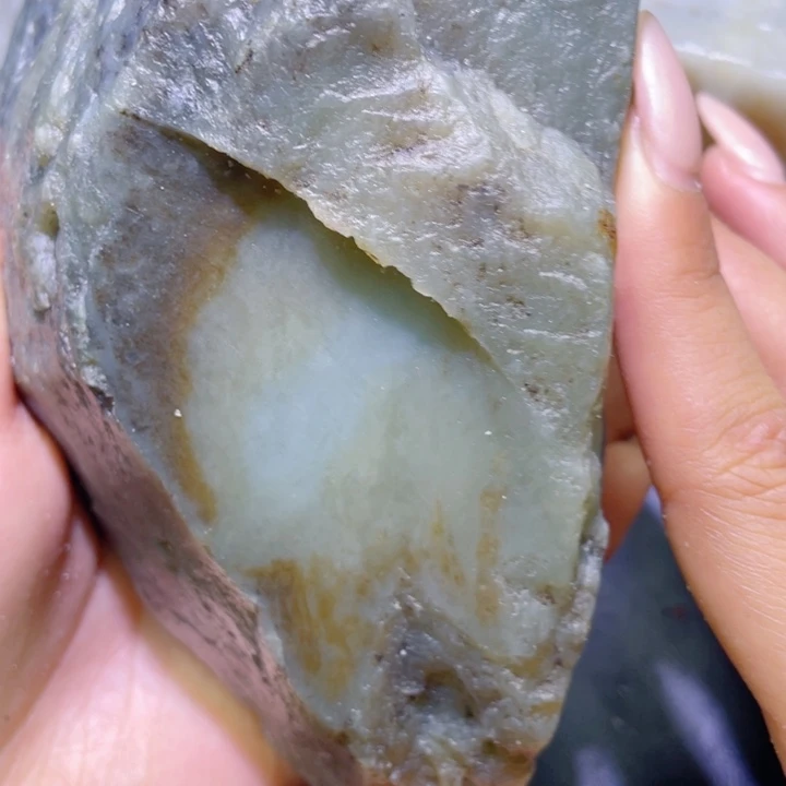 和田玉未镶嵌珠宝半成品