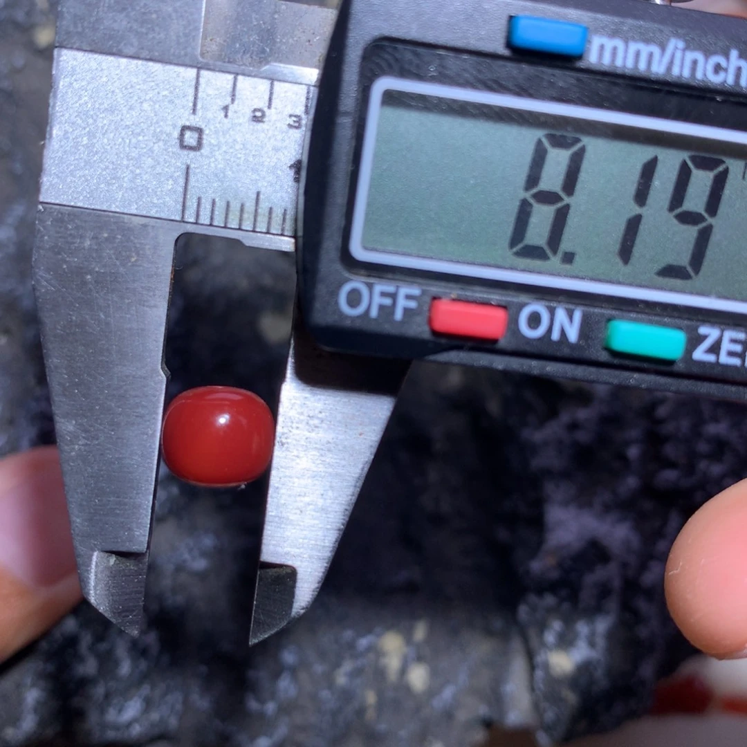 南红玛瑙未镶嵌牛血老型8.1×8.1过渡