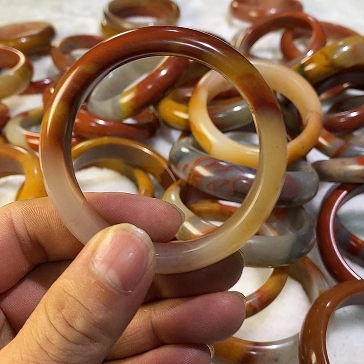 石英质玉（黄龙玉）未镶嵌手镯55圈口