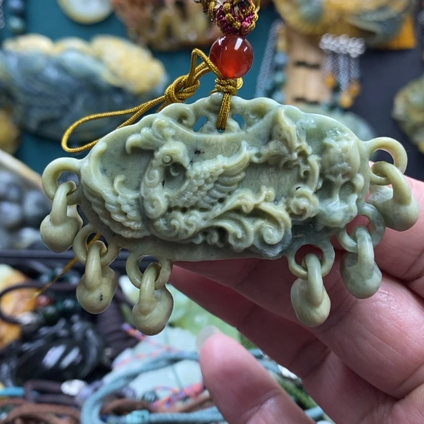 【闪购商品】蛇纹石玉未镶嵌吊坠