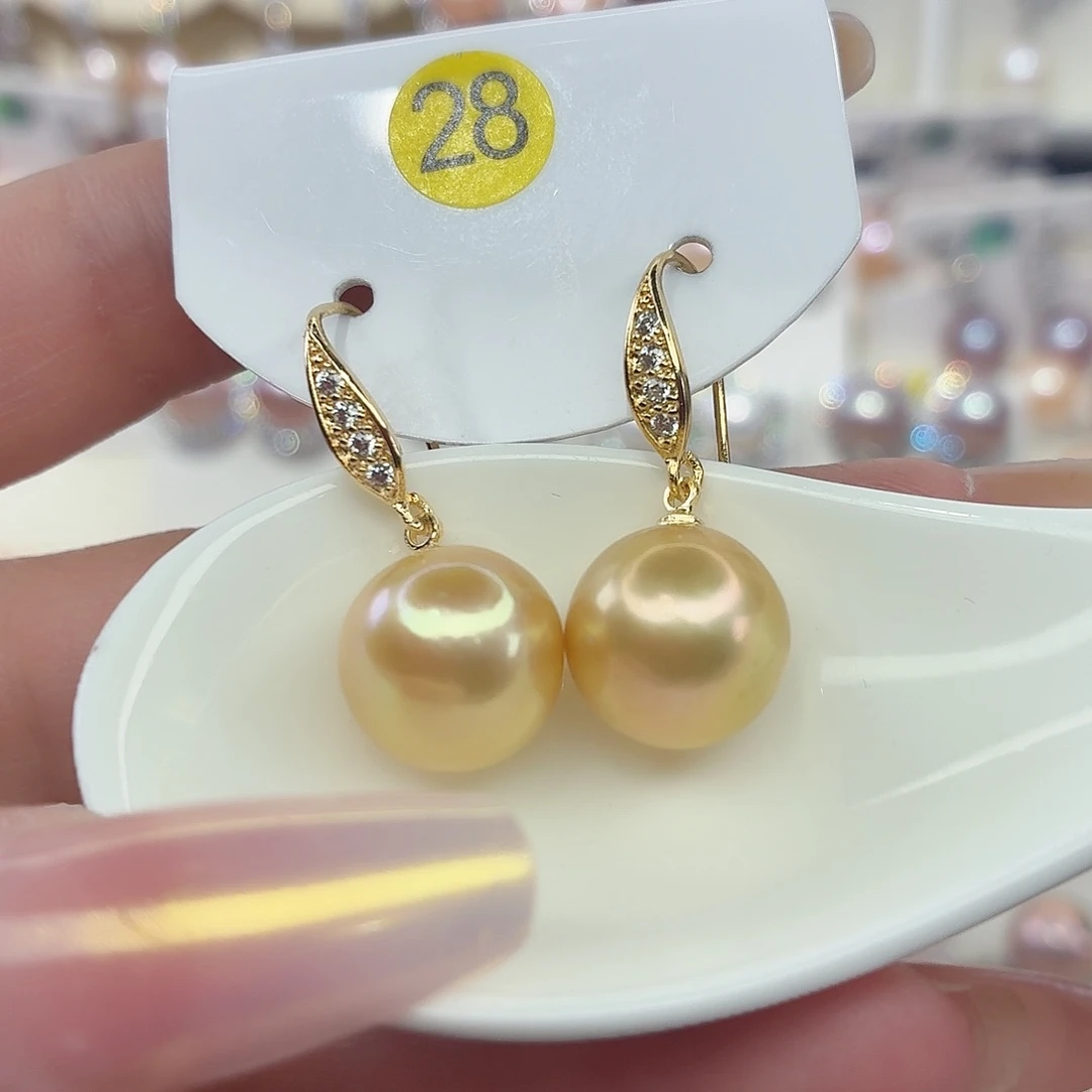 淡水珍珠未镶嵌耳饰