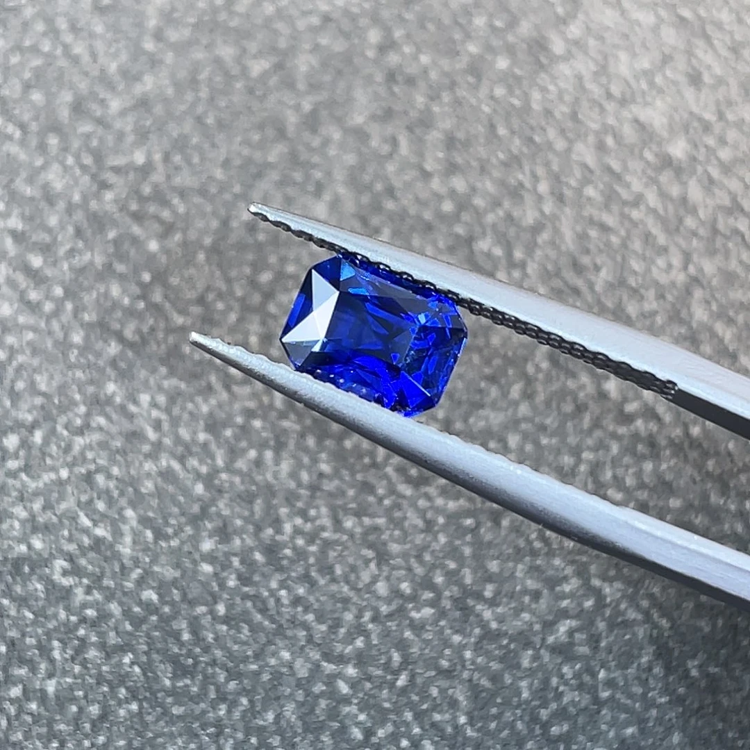 蓝宝石裸石皇家蓝蓝宝石裸石2.54ct