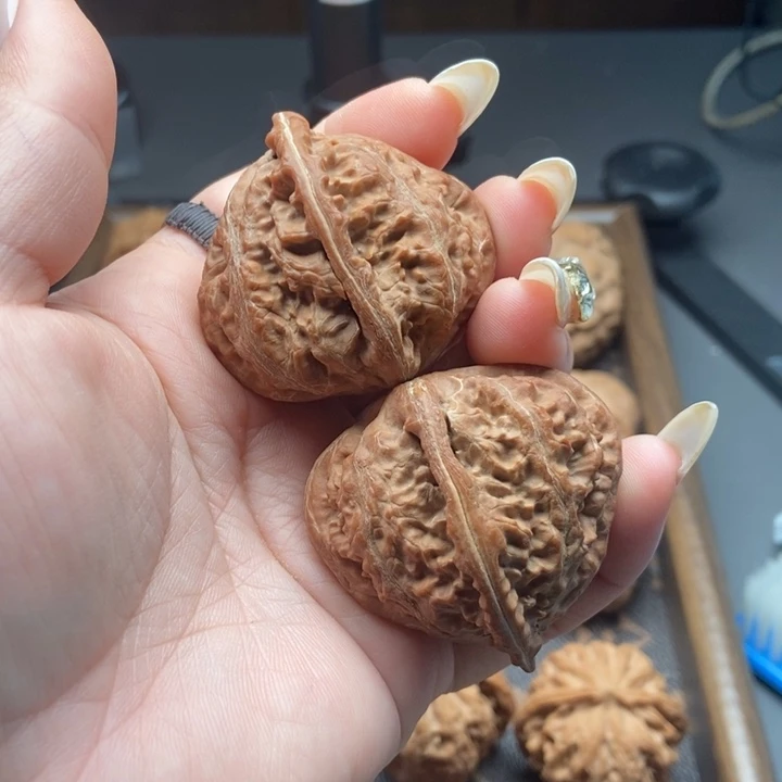 文玩核桃吊坠大肚子