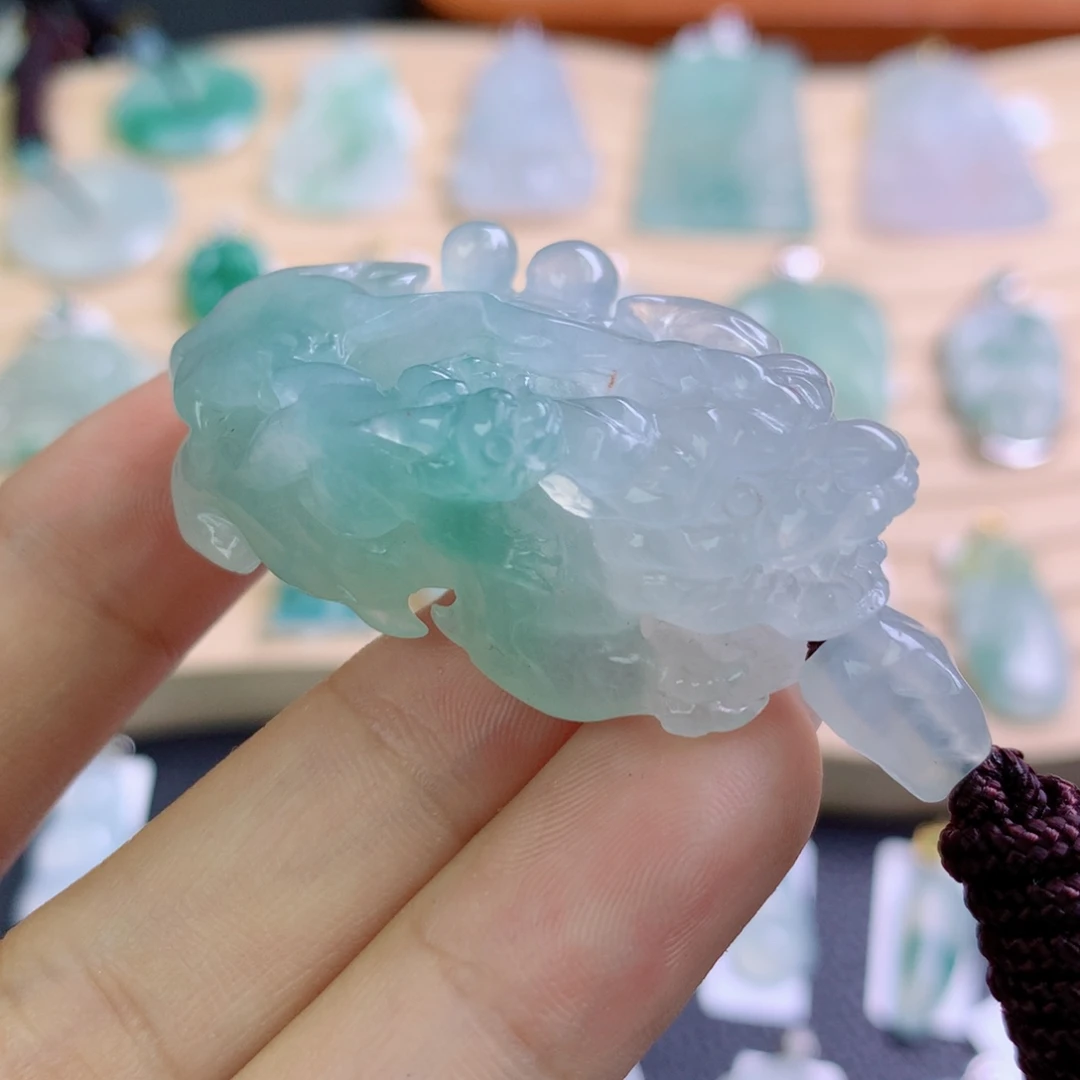 翡翠未镶嵌颈饰翡翠吊坠