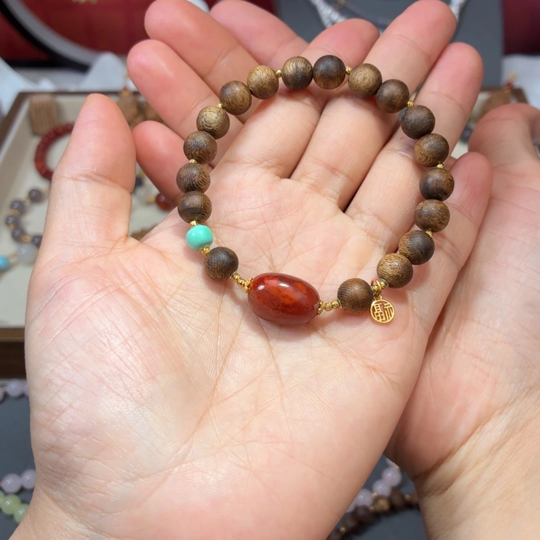 手链未镶嵌南红玛瑙沉，0.8单