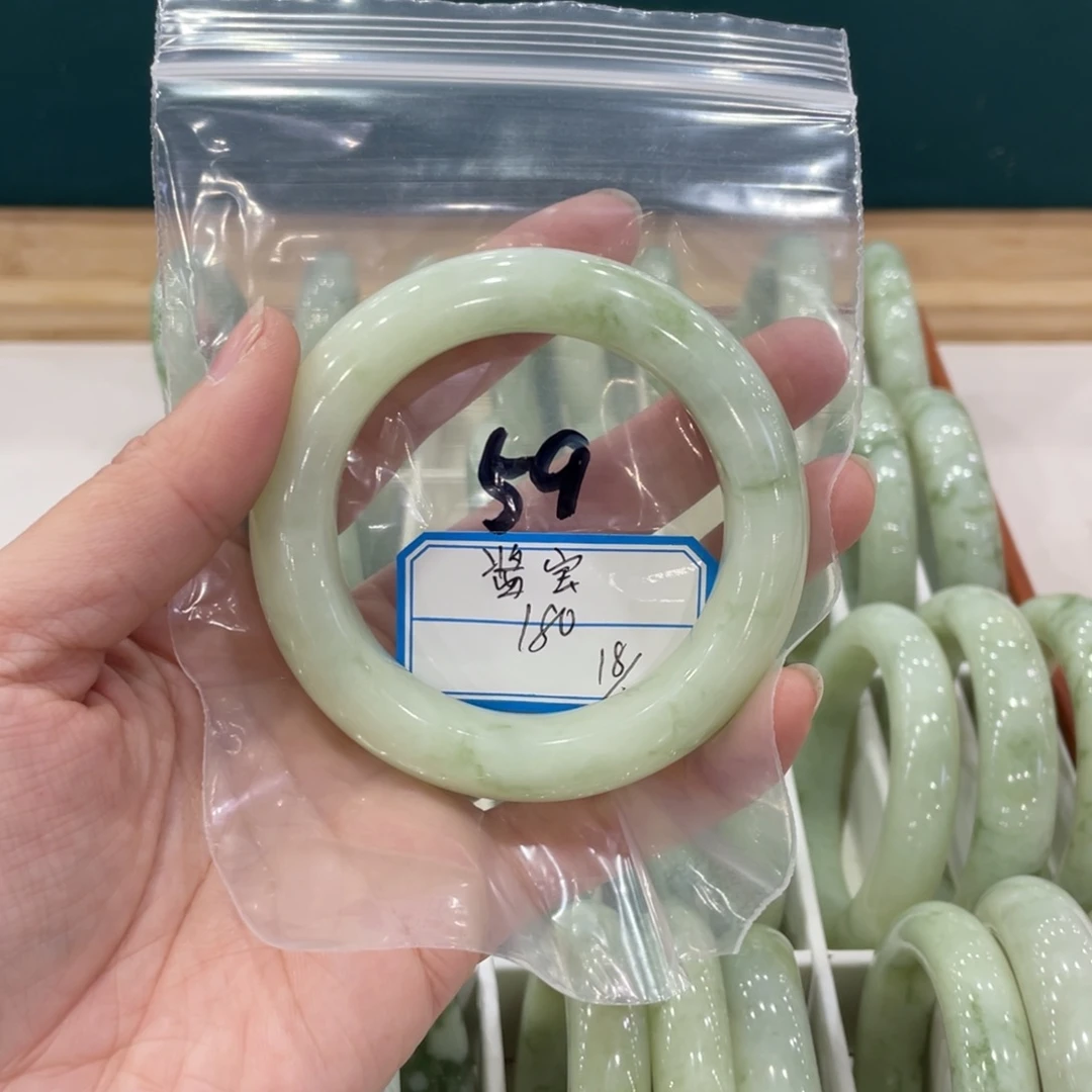 ****宝蛇纹石玉未镶嵌手镯