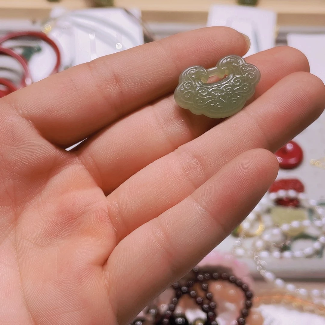 和田玉（碧玉）颈饰未镶嵌多样性发一件